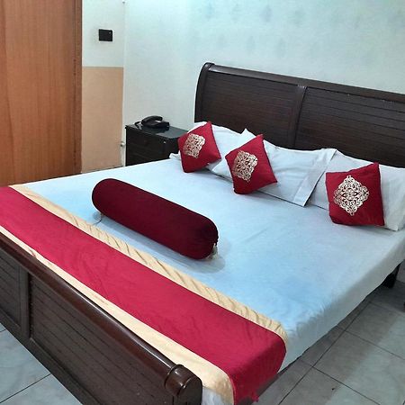 Hotel Super Seven Лахор Экстерьер фото