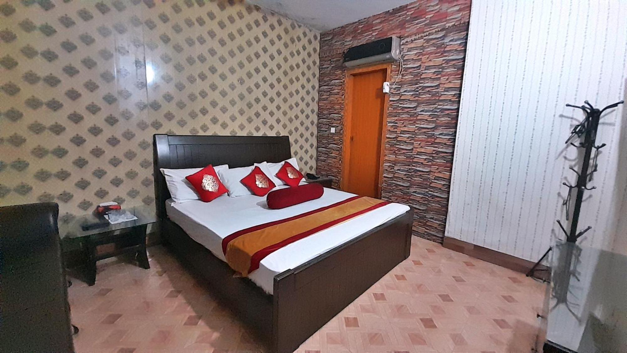 Hotel Super Seven Лахор Экстерьер фото