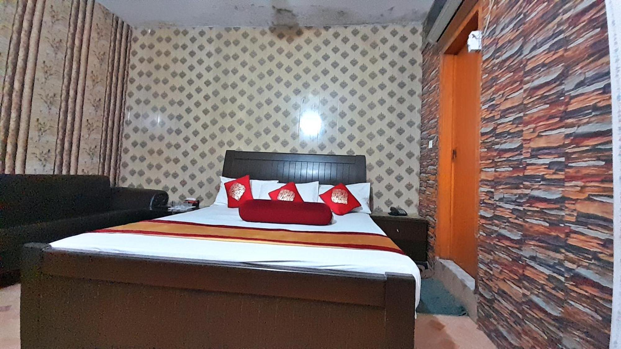 Hotel Super Seven Лахор Экстерьер фото