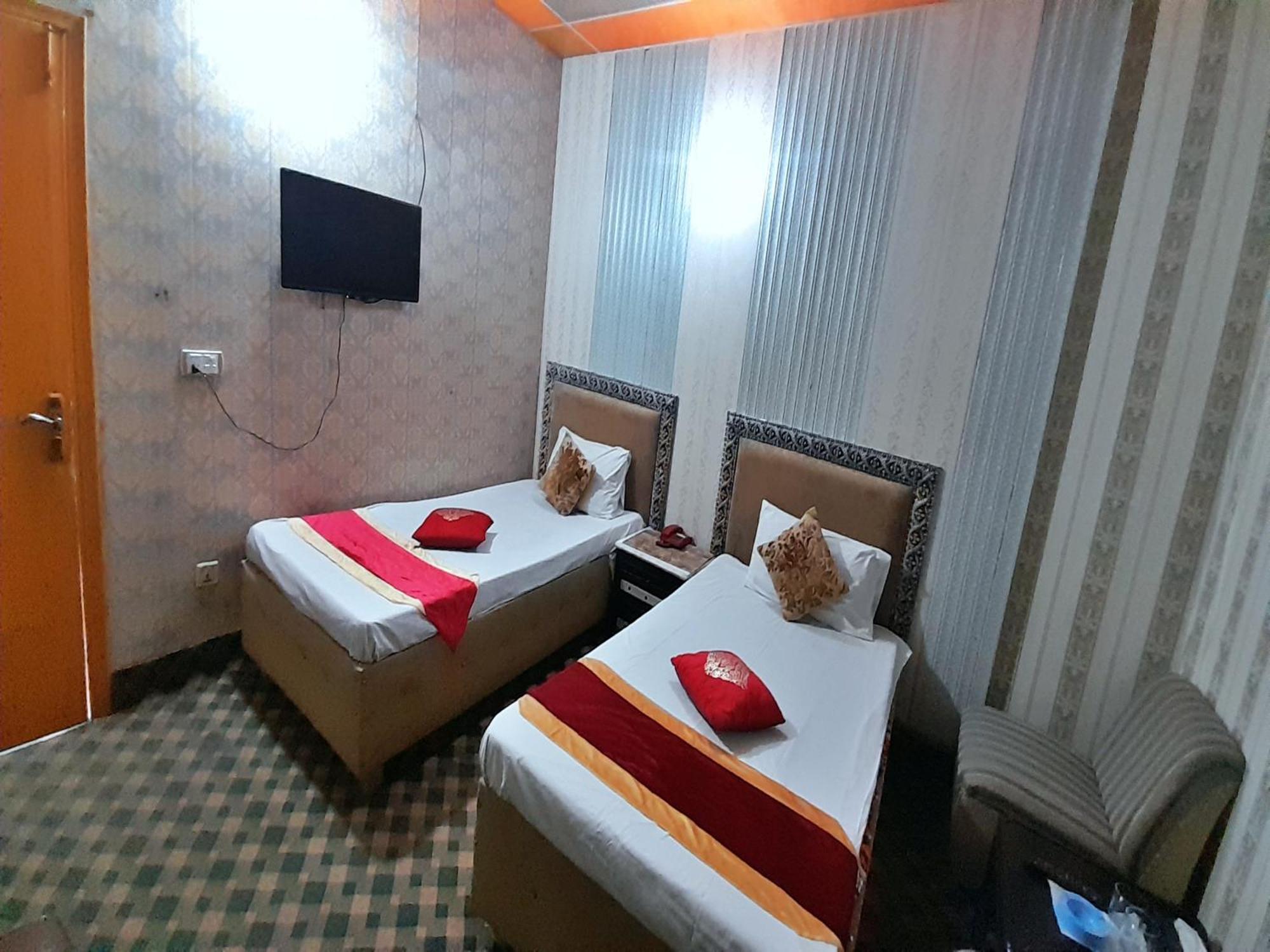 Hotel Super Seven Лахор Экстерьер фото