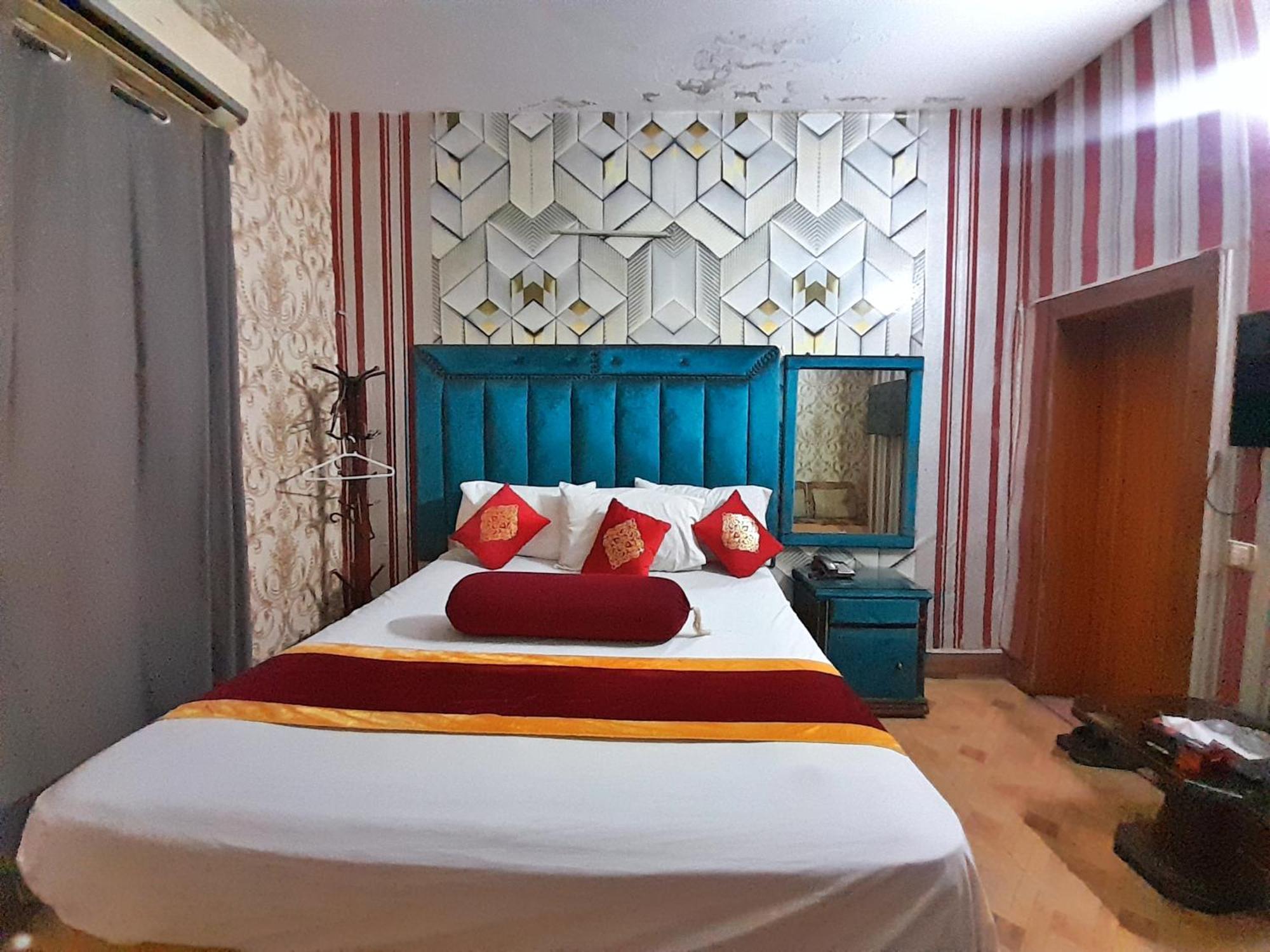 Hotel Super Seven Лахор Экстерьер фото