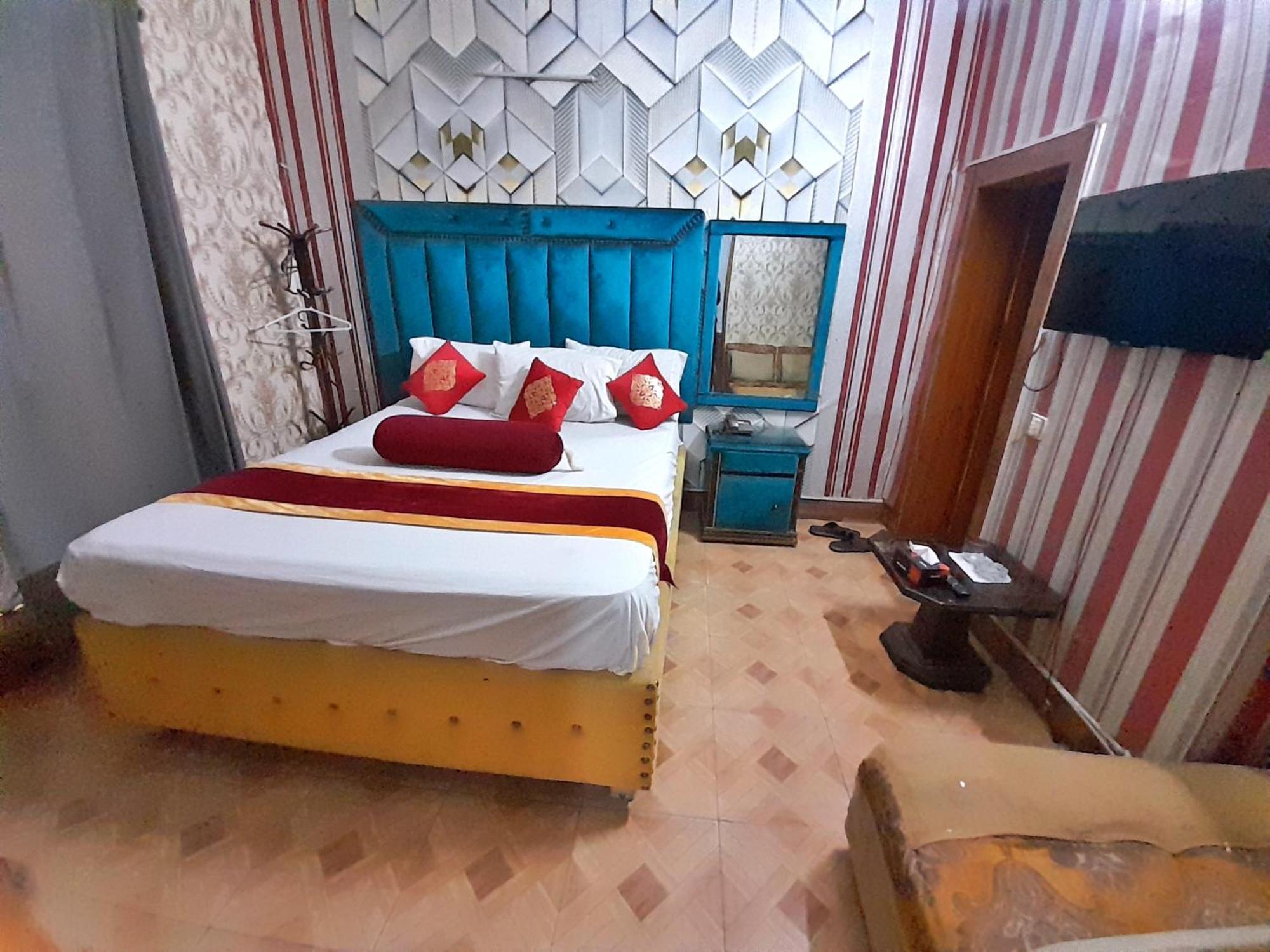 Hotel Super Seven Лахор Экстерьер фото