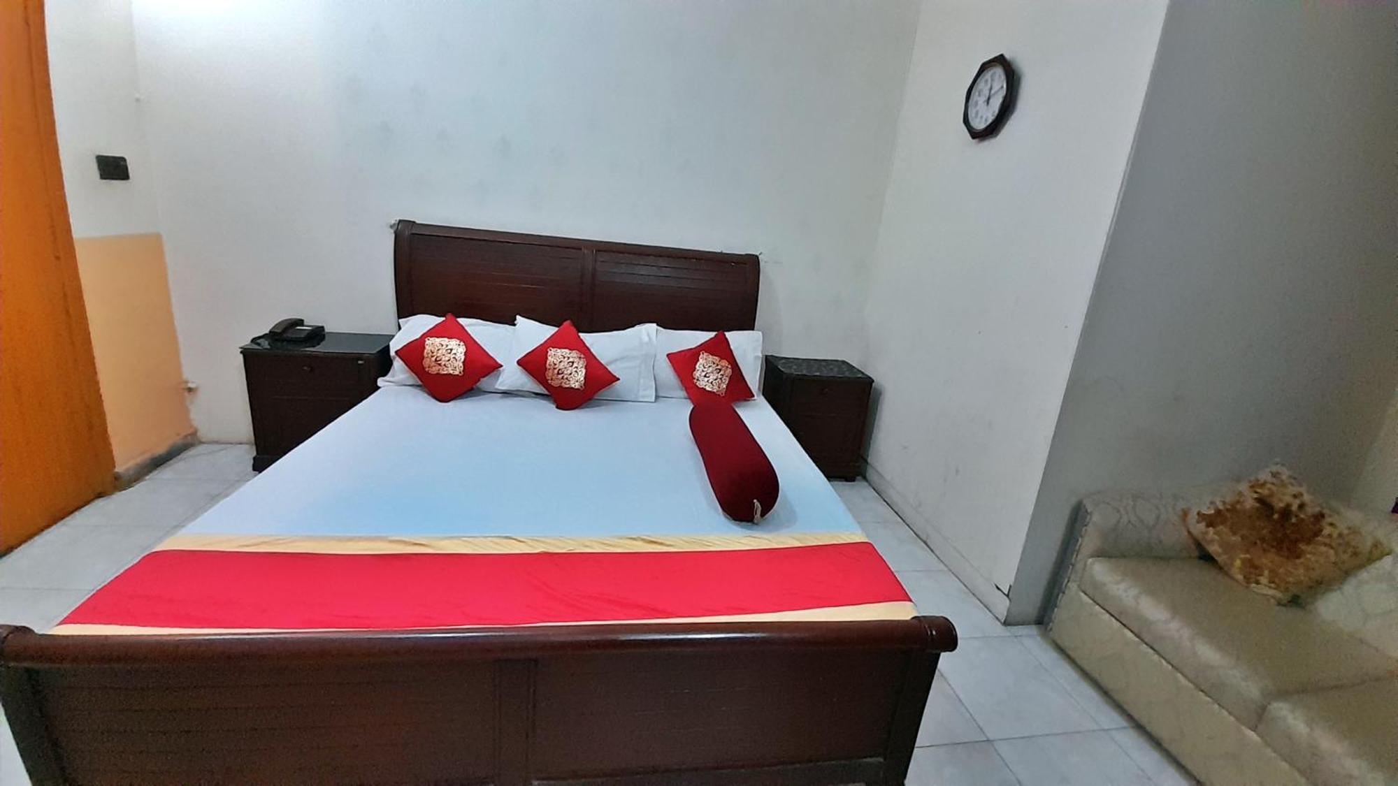 Hotel Super Seven Лахор Экстерьер фото