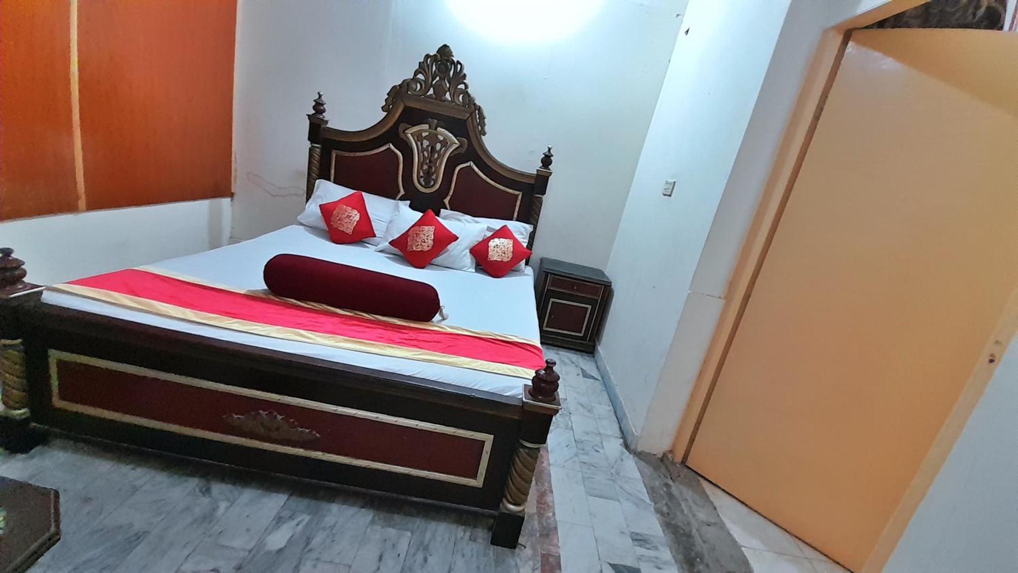 Hotel Super Seven Лахор Экстерьер фото