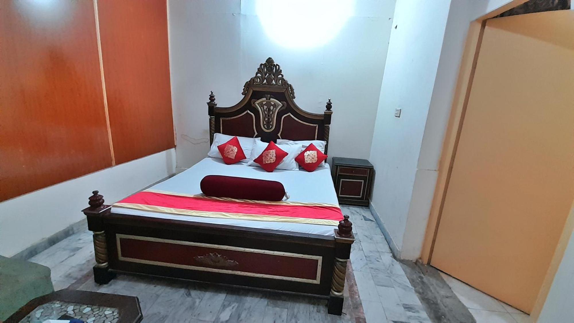 Hotel Super Seven Лахор Экстерьер фото